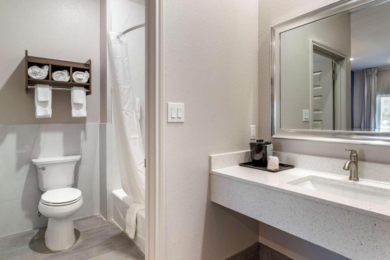Hotel Clarion Pointe Port Arthur-beaumont South 2*